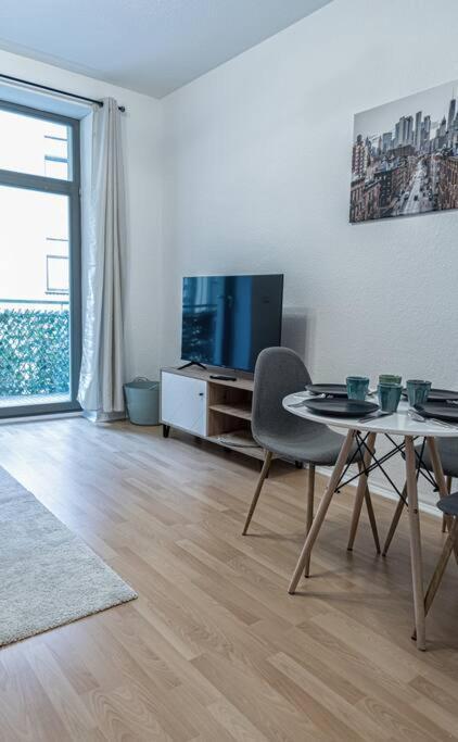 마그데부르크 Blue Chili 23 - Modern, Zentral, Mit Balkon 아파트 외부 사진